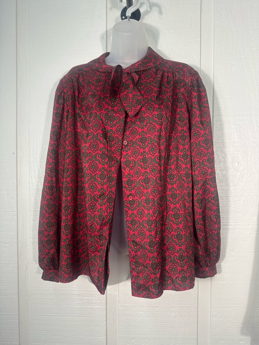 Lucia Vintage Red and Green Print Top Size 18 EUC